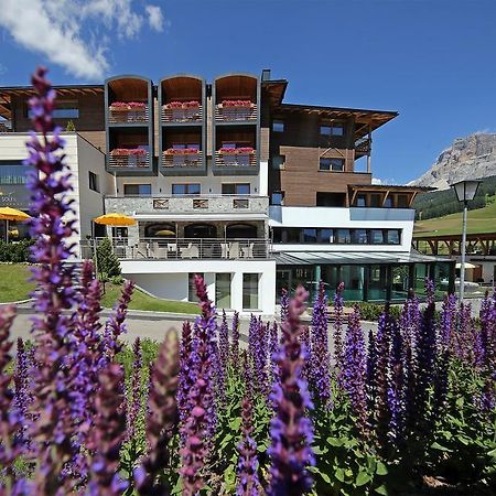 Hotel Ciasa Soleil La Villa  Esterno foto