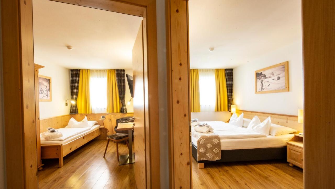 Hotel Ciasa Soleil La Villa  Esterno foto