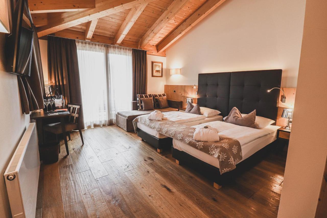 Hotel Ciasa Soleil La Villa  Esterno foto