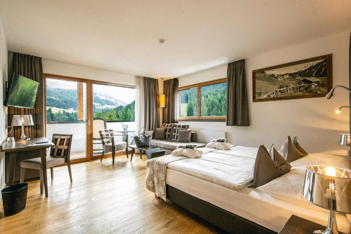 Hotel Ciasa Soleil La Villa  Esterno foto