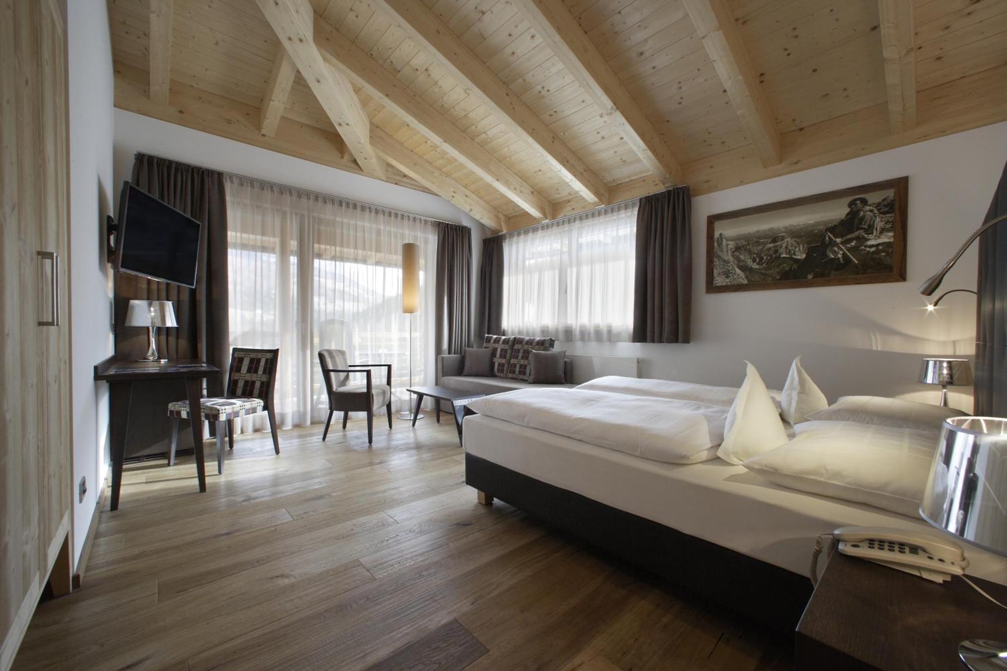 Hotel Ciasa Soleil La Villa  Esterno foto